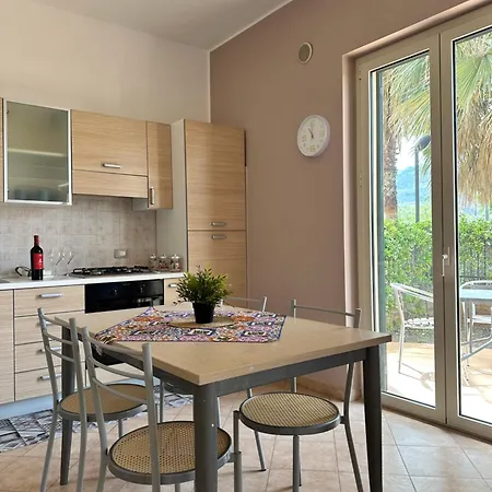 Apartment Le Palme - Sant'Agata di Militello